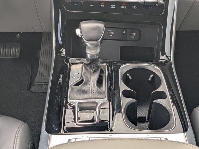 Certified 2024 Kia Carnival EX FWD image 19