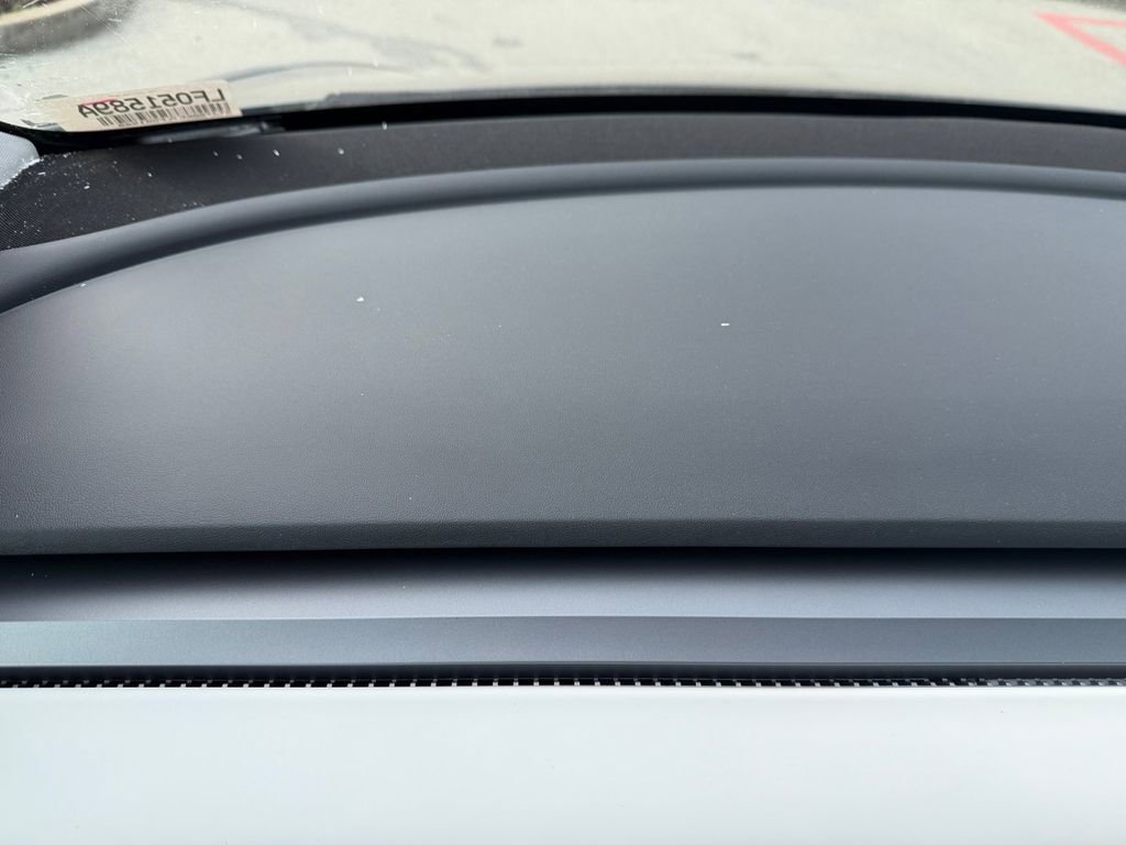 Used 2020 Tesla Model Y Long Range image 25