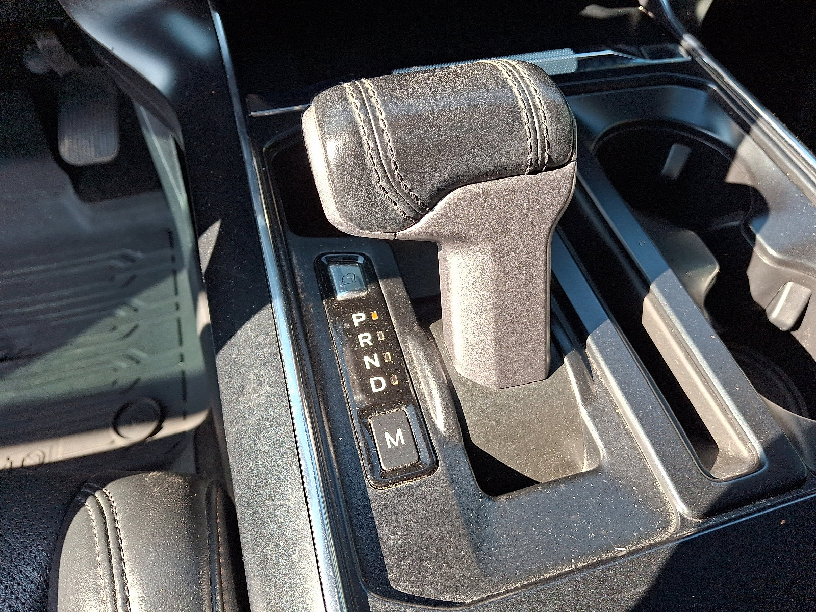 Certified 2022 Ford F150 Raptor w/ Raptor 37 Performance Package image 16