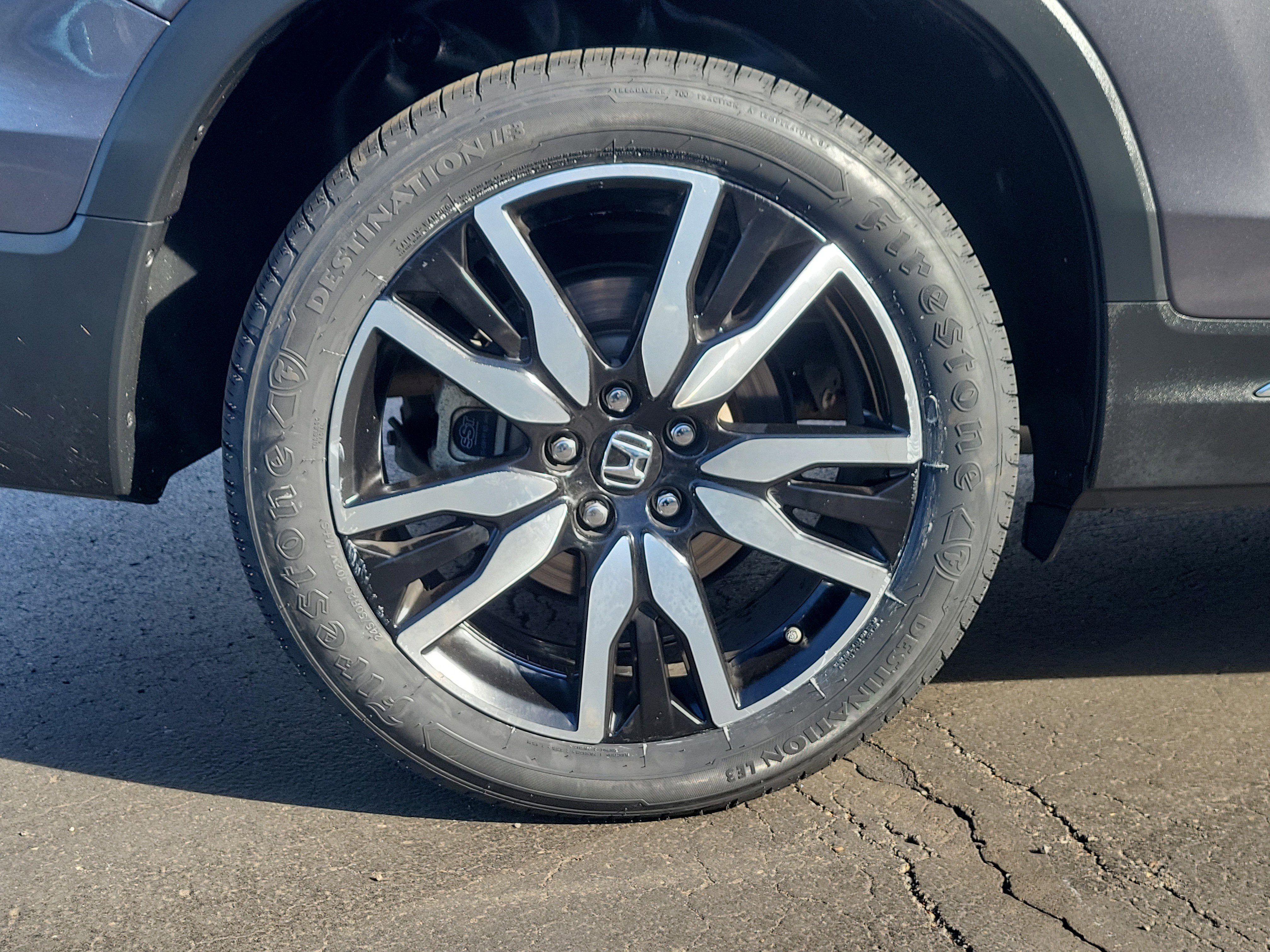 Used 2019 Honda Pilot Touring image 5