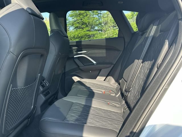 Used 2025 Audi SQ5 Premium Plus AWD/4WD image 14