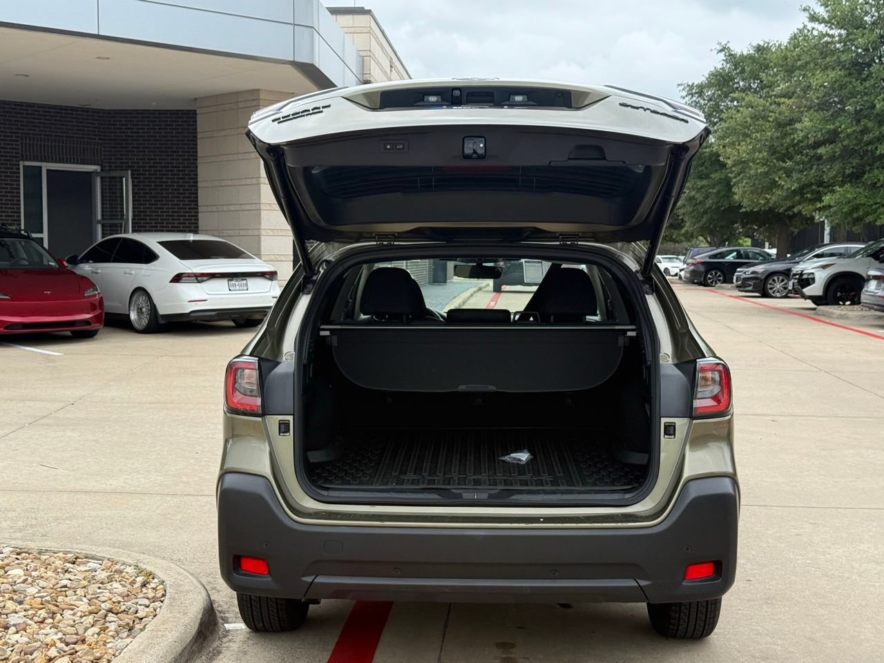 Used 2025 Subaru Outback Onyx Edition AWD/4WD image 5