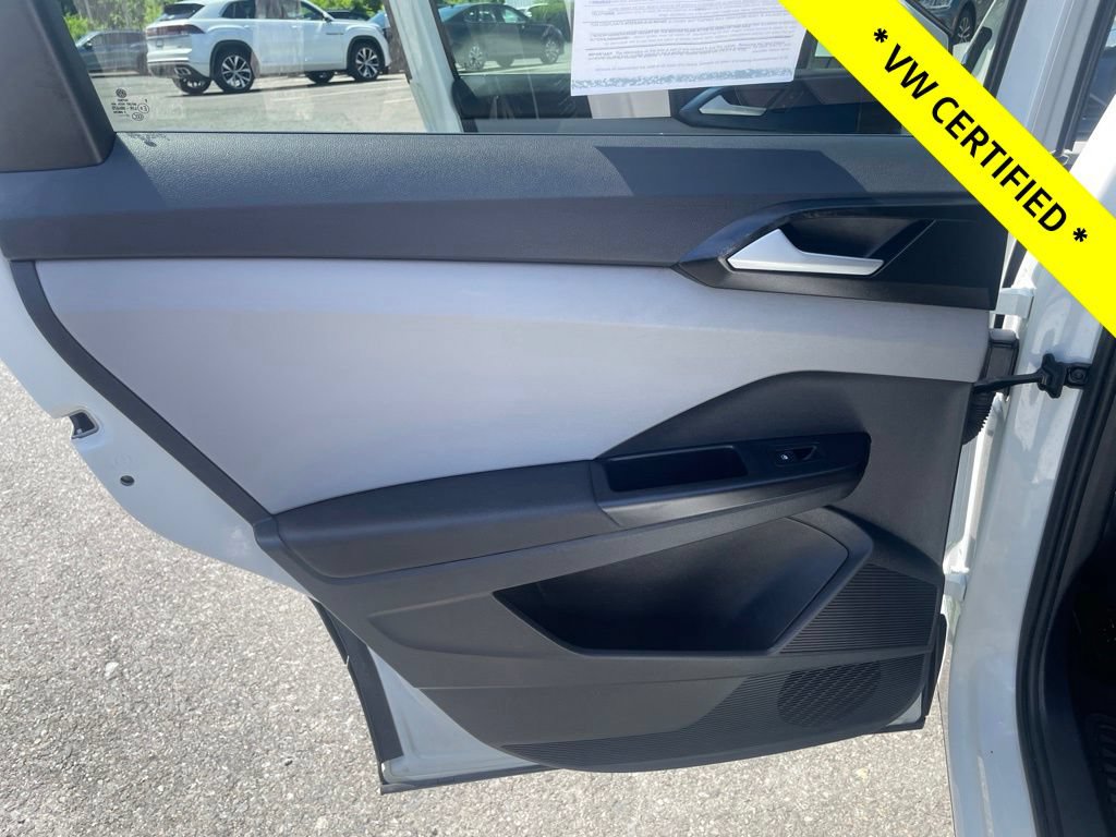 Certified 2023 Volkswagen Taos SE FWD image 19