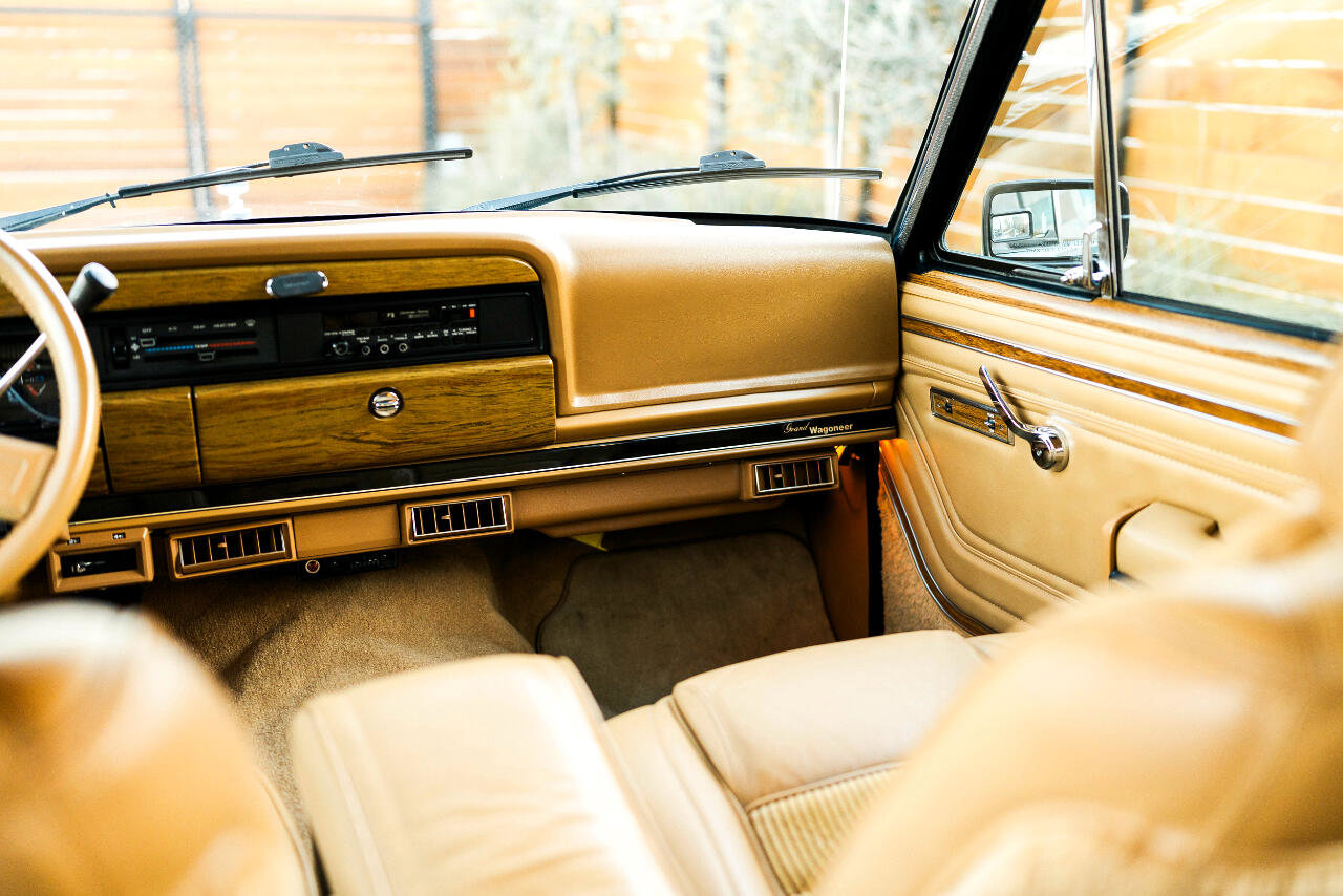 Used 1987 Jeep Grand Wagoneer image 63