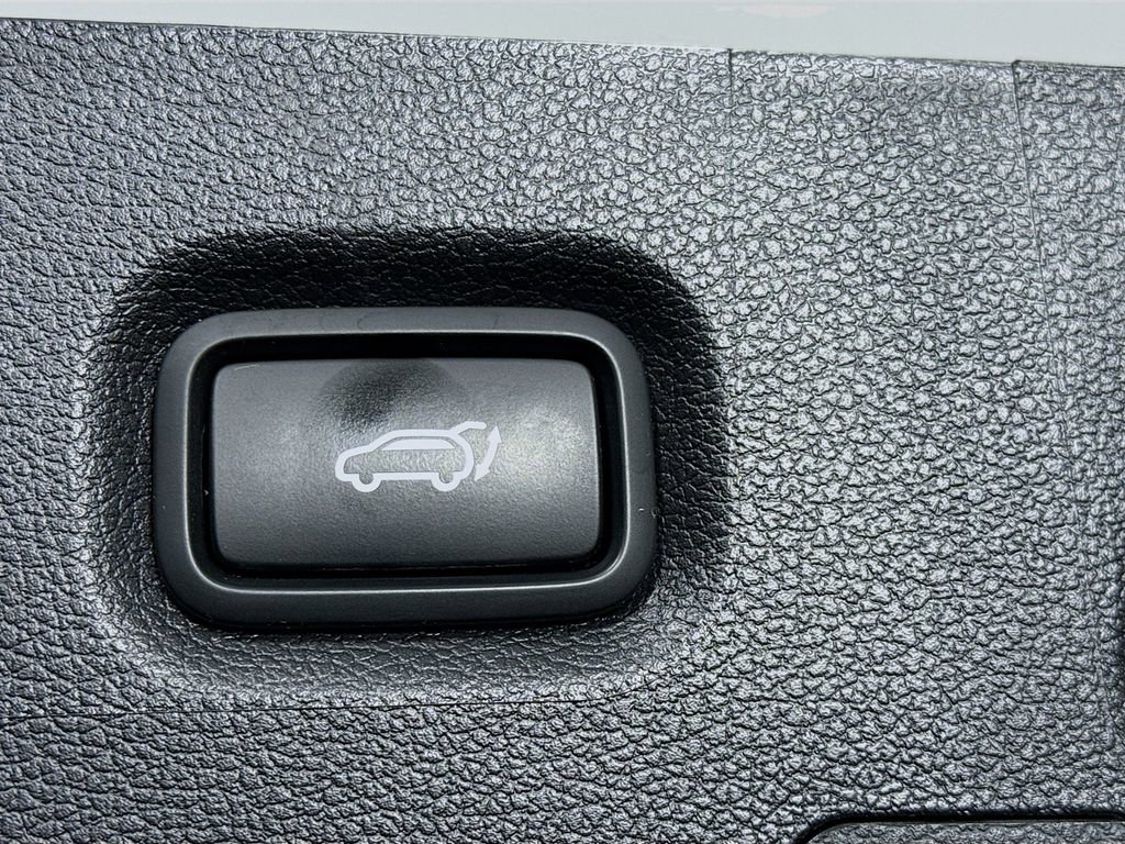 Certified 2021 Hyundai Santa Fe Limited w/ Cargo Package AWD/4WD image 31