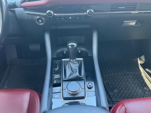 Used 2021 MAZDA MAZDA3 Hatchback w/Premium Plus Pkg image 11