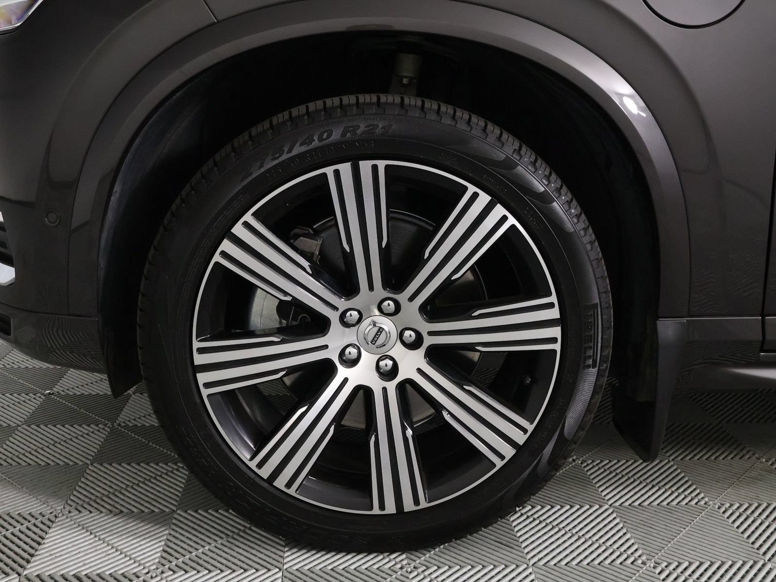 Certified 2024 Volvo XC90 T8 Plus w/ Protection Package Premier AWD/4WD image 28