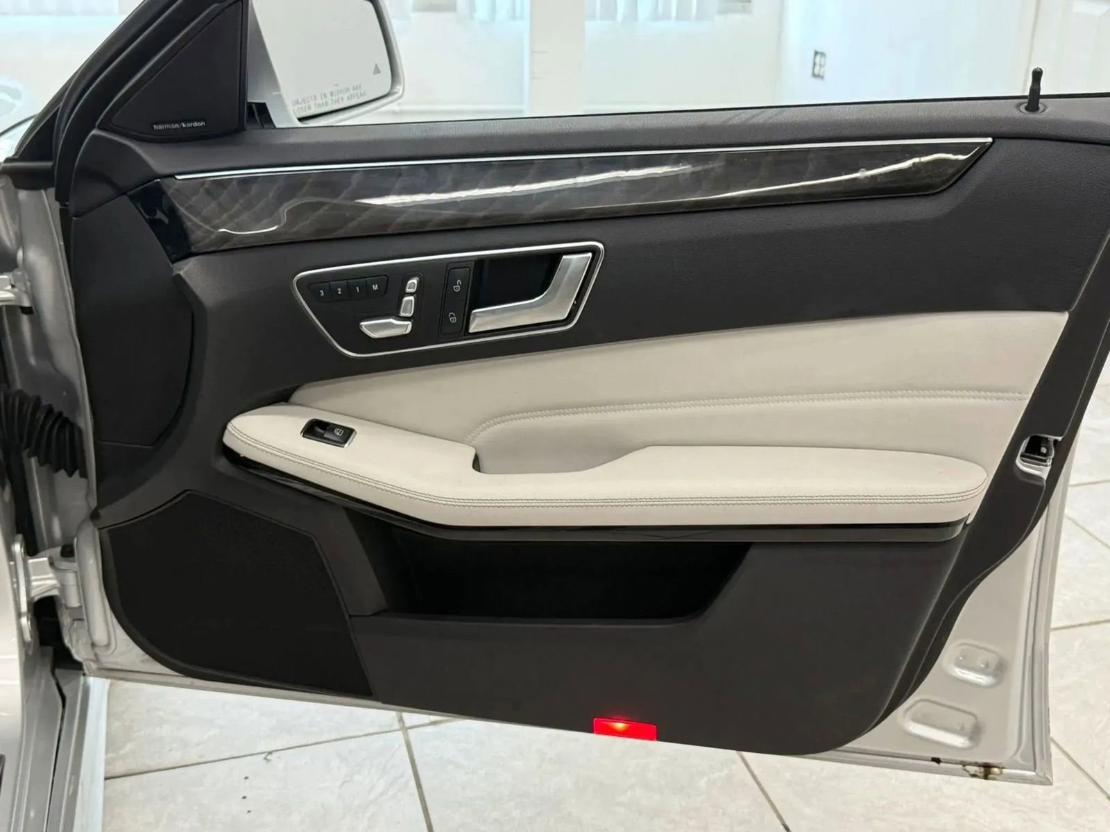 Used 2016 Mercedes-Benz E 350 Sedan w/ Premium Package image 23