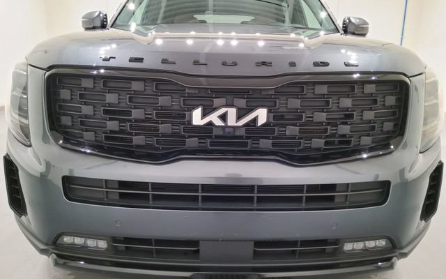 Used 2022 Kia Telluride SX w/ Nightfall Edition Package AWD/4WD image 3
