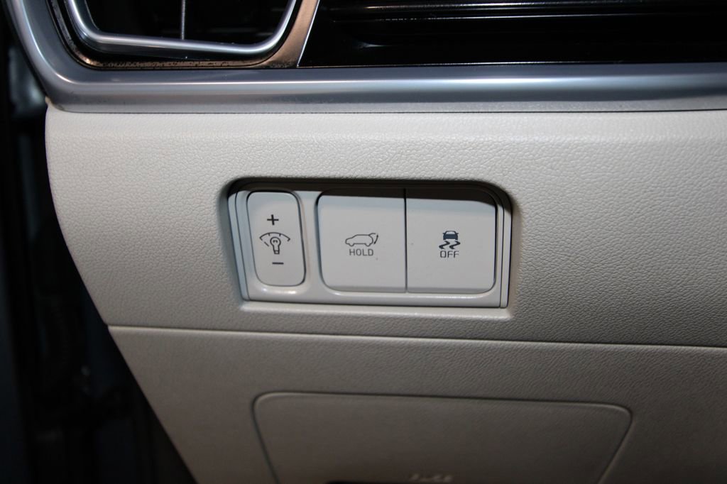 Used 2025 Kia Sorento SX image 10