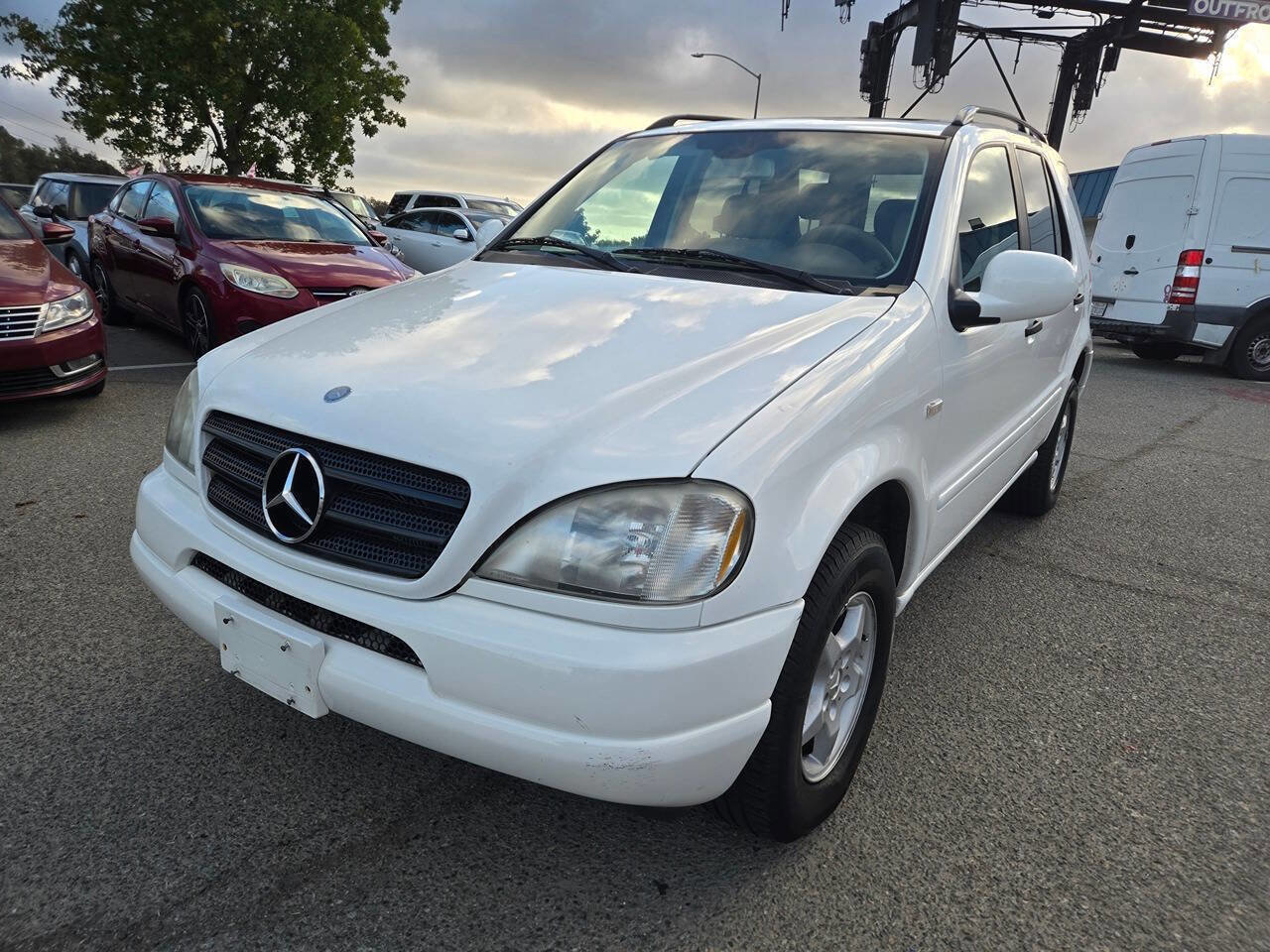 Used 2001 Mercedes-Benz ML 320 4MATIC image 10