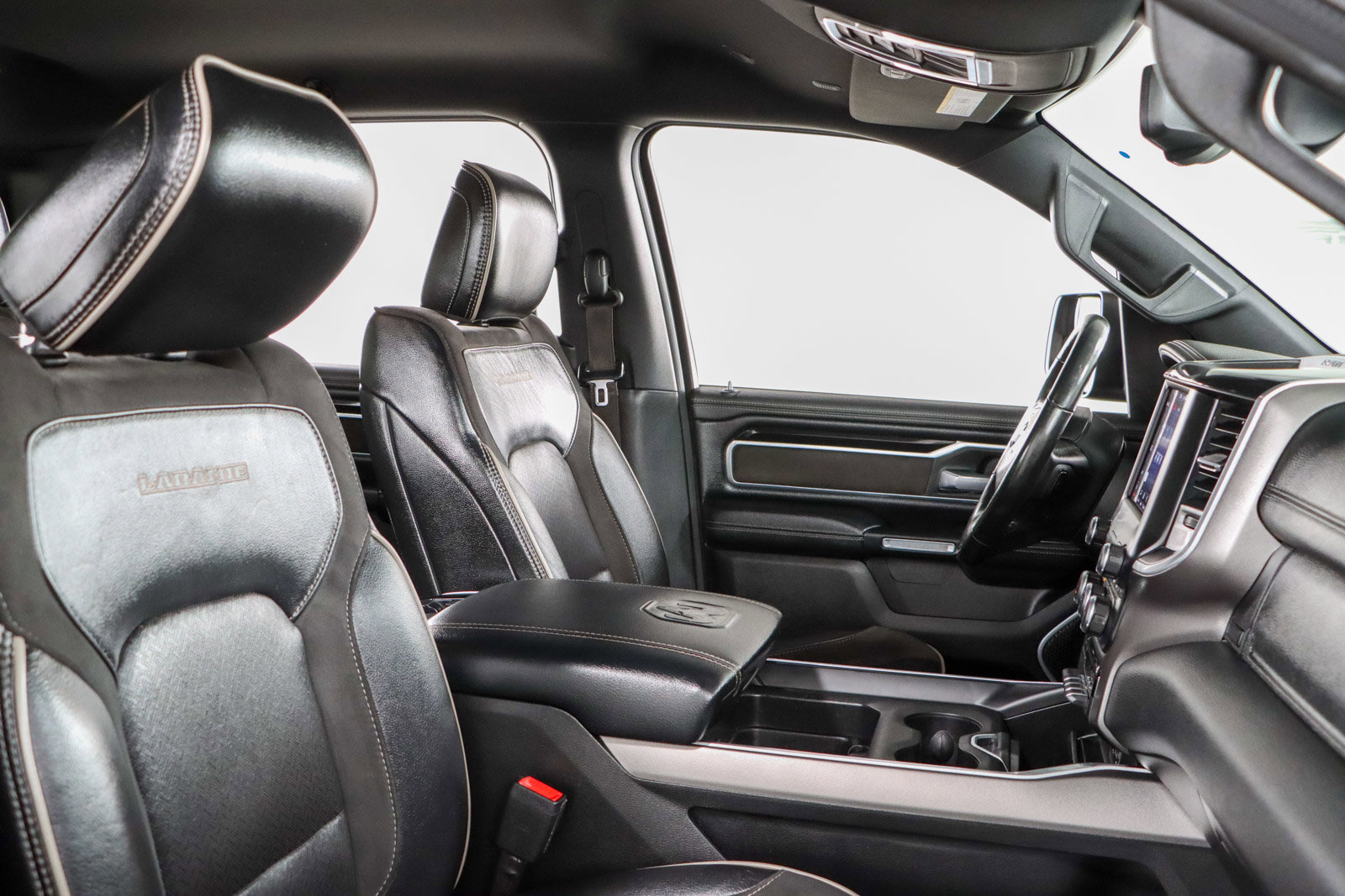 Used 2020 RAM 1500 Laramie w/ Sport Appearance Package image 27