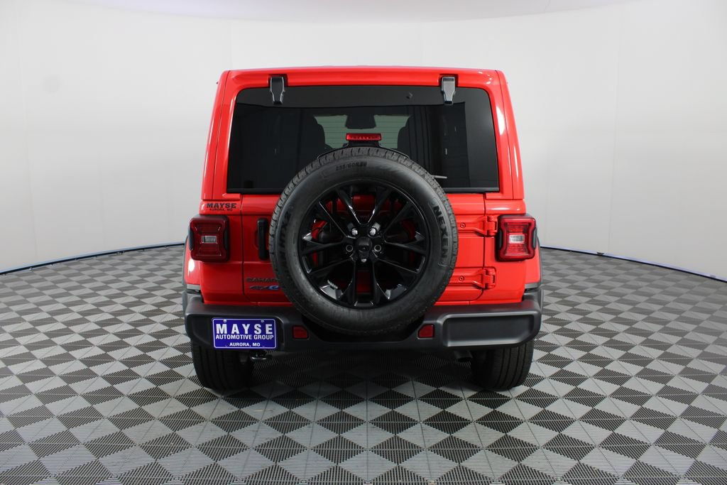 Used 2025 Jeep Wrangler Unlimited Sahara AWD/4WD image 22