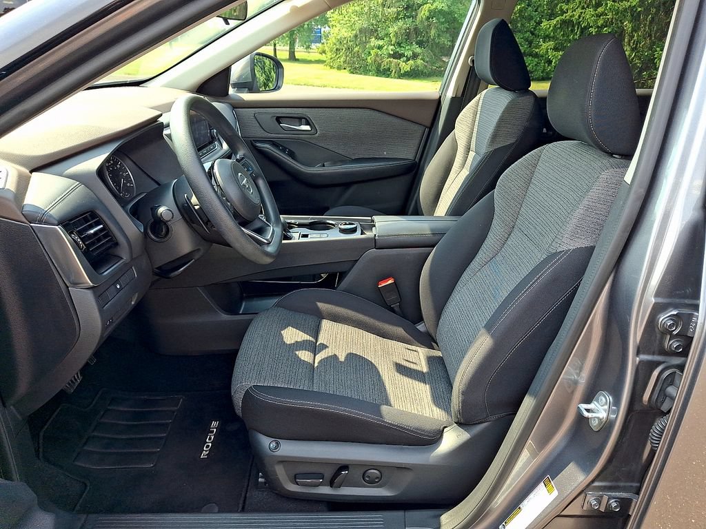 Used 2021 Nissan Rogue SV AWD/4WD image 17