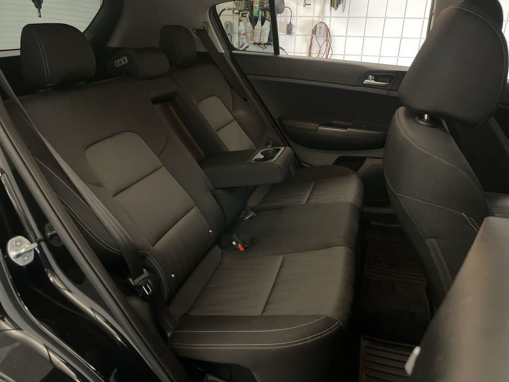 Used 2019 Kia Sportage LX FWD image 18