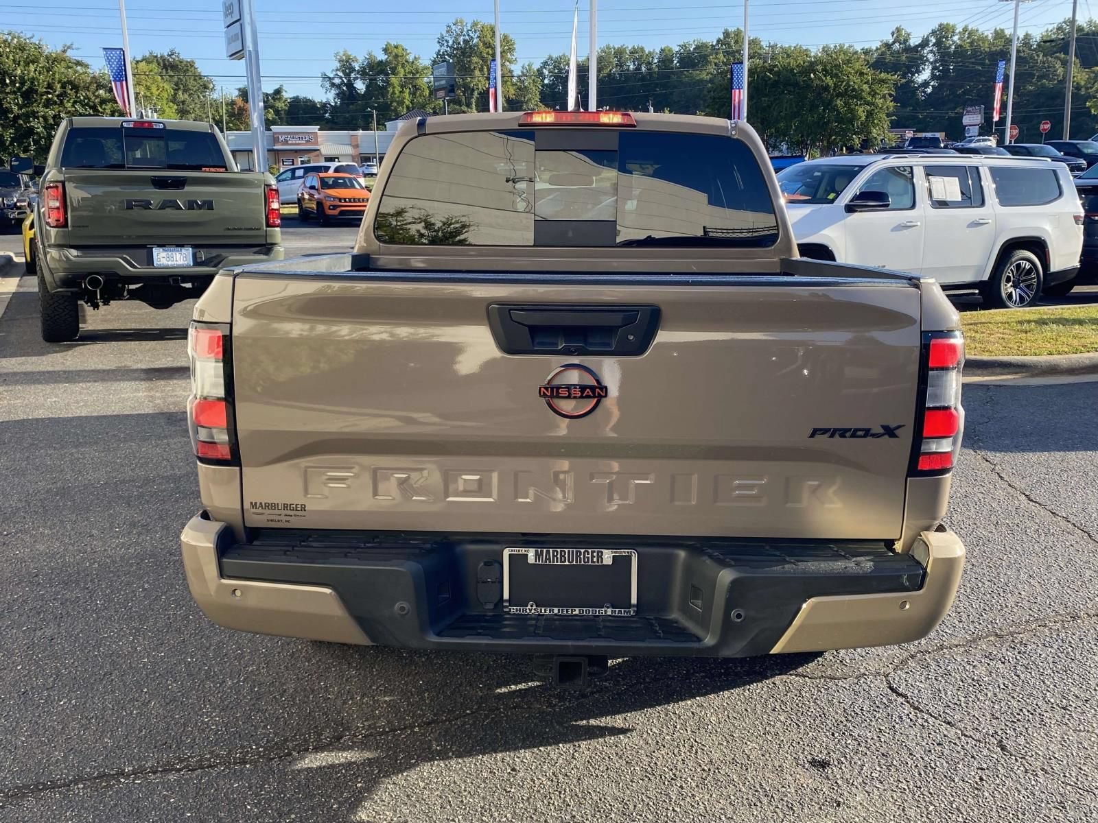 Used 2024 Nissan Frontier Pro-X w/ Pro Convenience Package RWD image 7