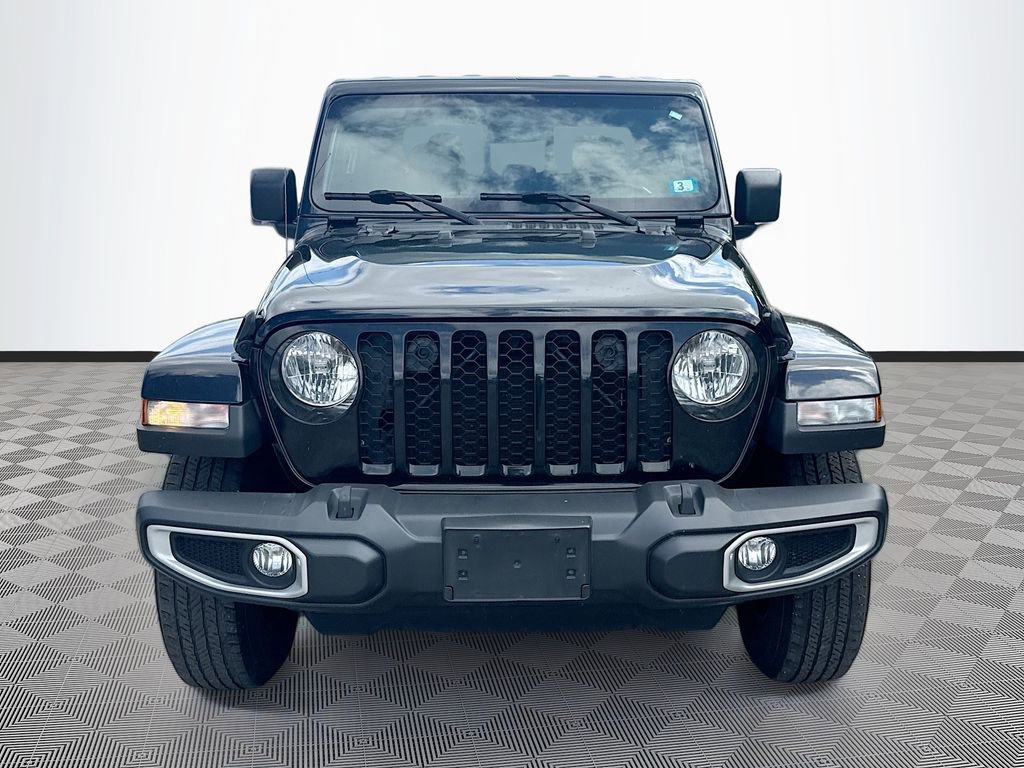 Used 2021 Jeep Gladiator Sport AWD/4WD image 2