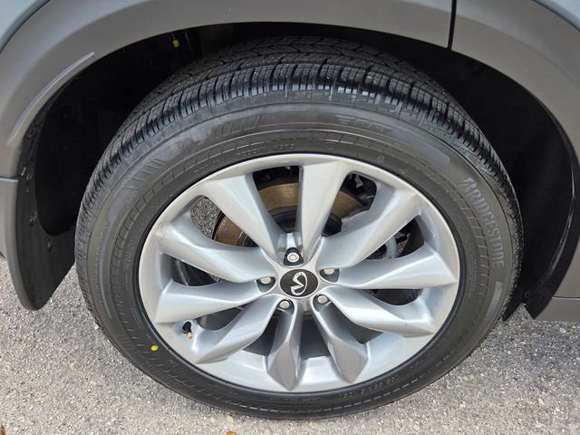 Used 2022 INFINITI QX50 Essential image 21