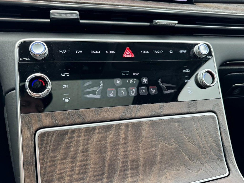 Certified 2025 Genesis GV80 2.5T Select image 19