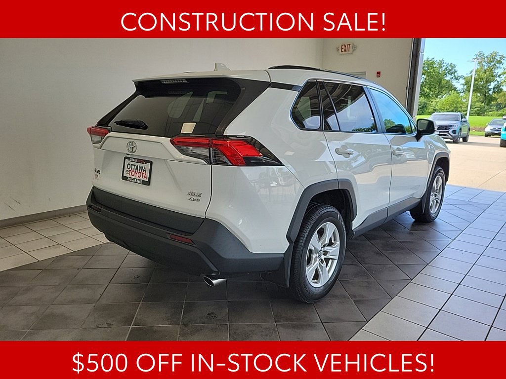 Used 2021 Toyota RAV4 XLE AWD/4WD image 5
