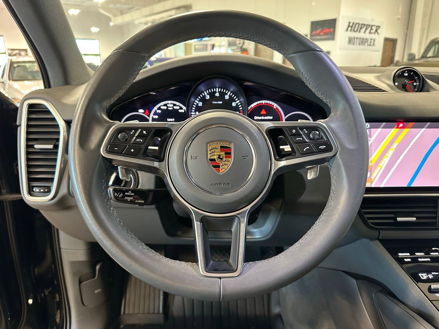 Used 2021 Porsche Cayenne image 18