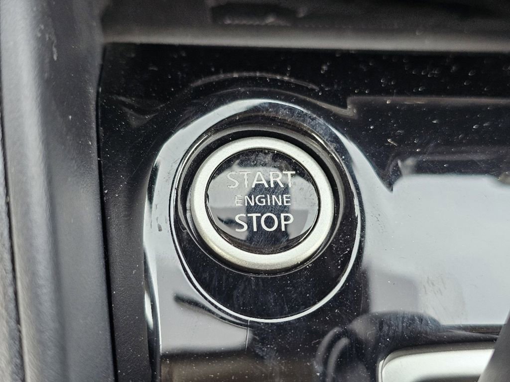 New 2025 Nissan Versa SV w/ Trunk Package image 20