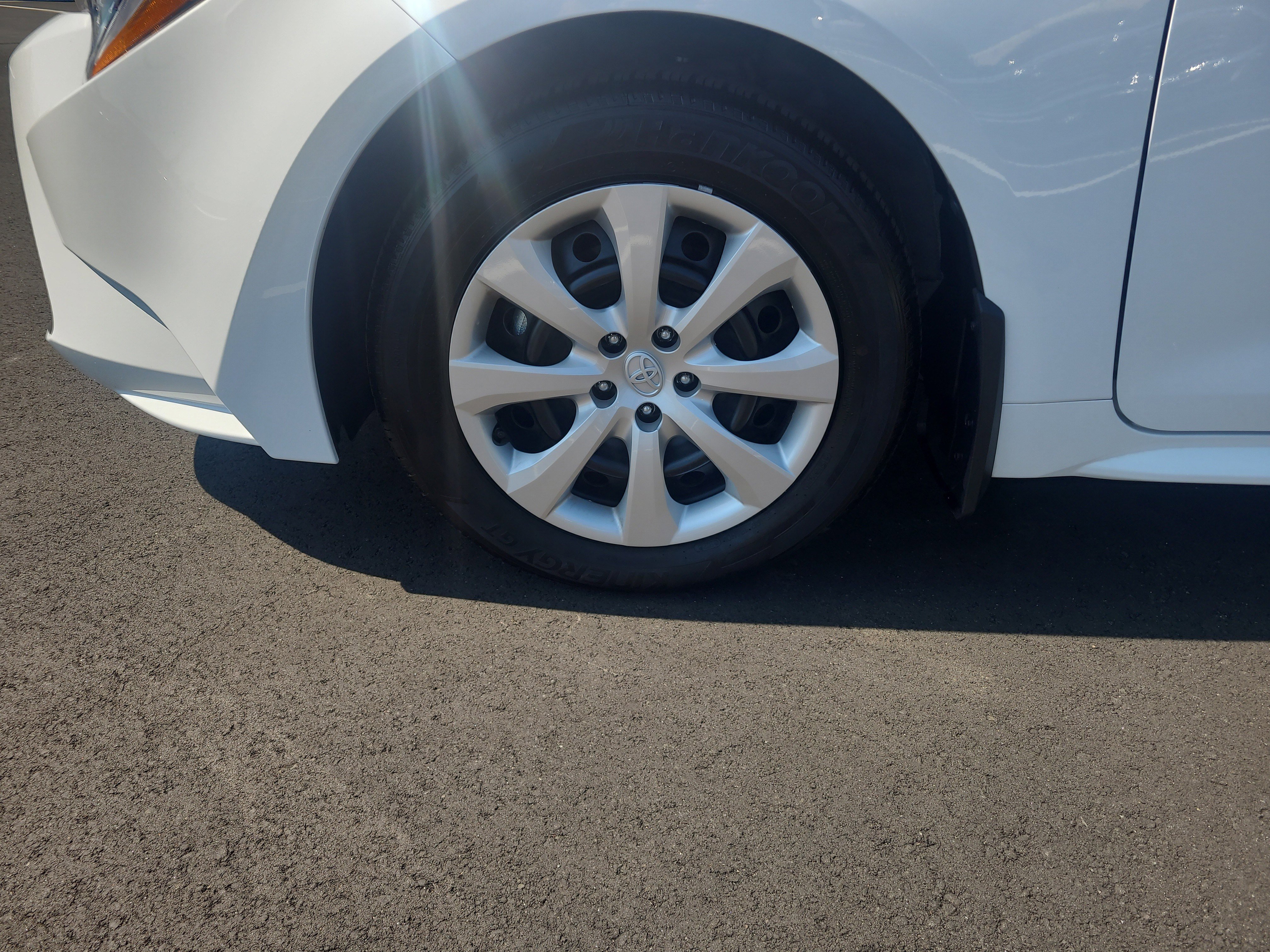 Certified 2025 Toyota Corolla LE image 9