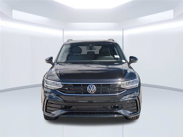 Used 2023 Volkswagen Tiguan SE R-Line FWD image 10