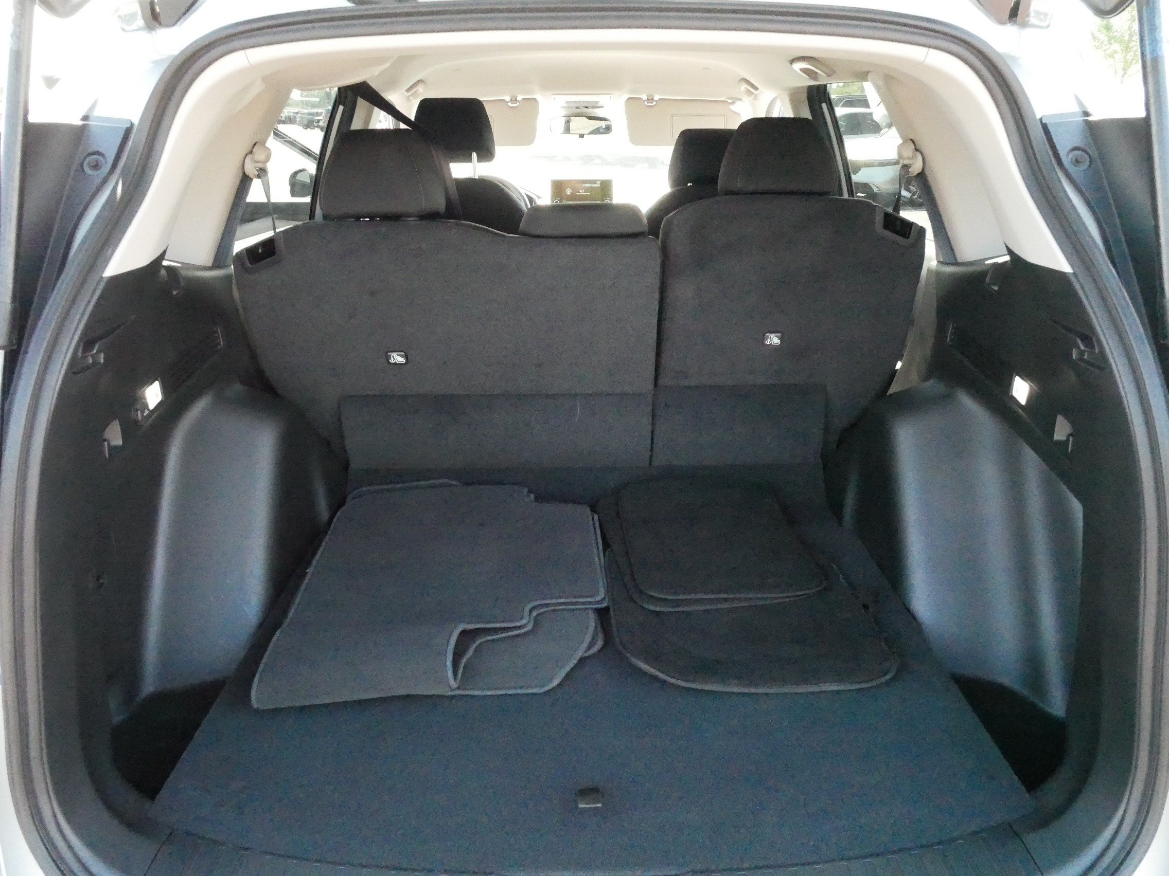 Used 2025 Honda CR-V LX image 18