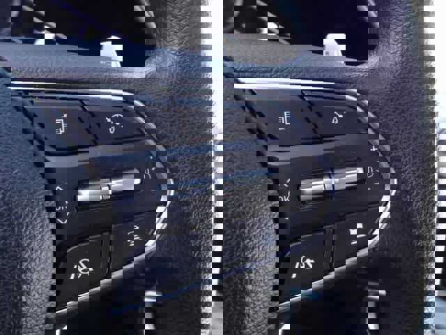 Used 2023 Hyundai Santa Fe SE image 12