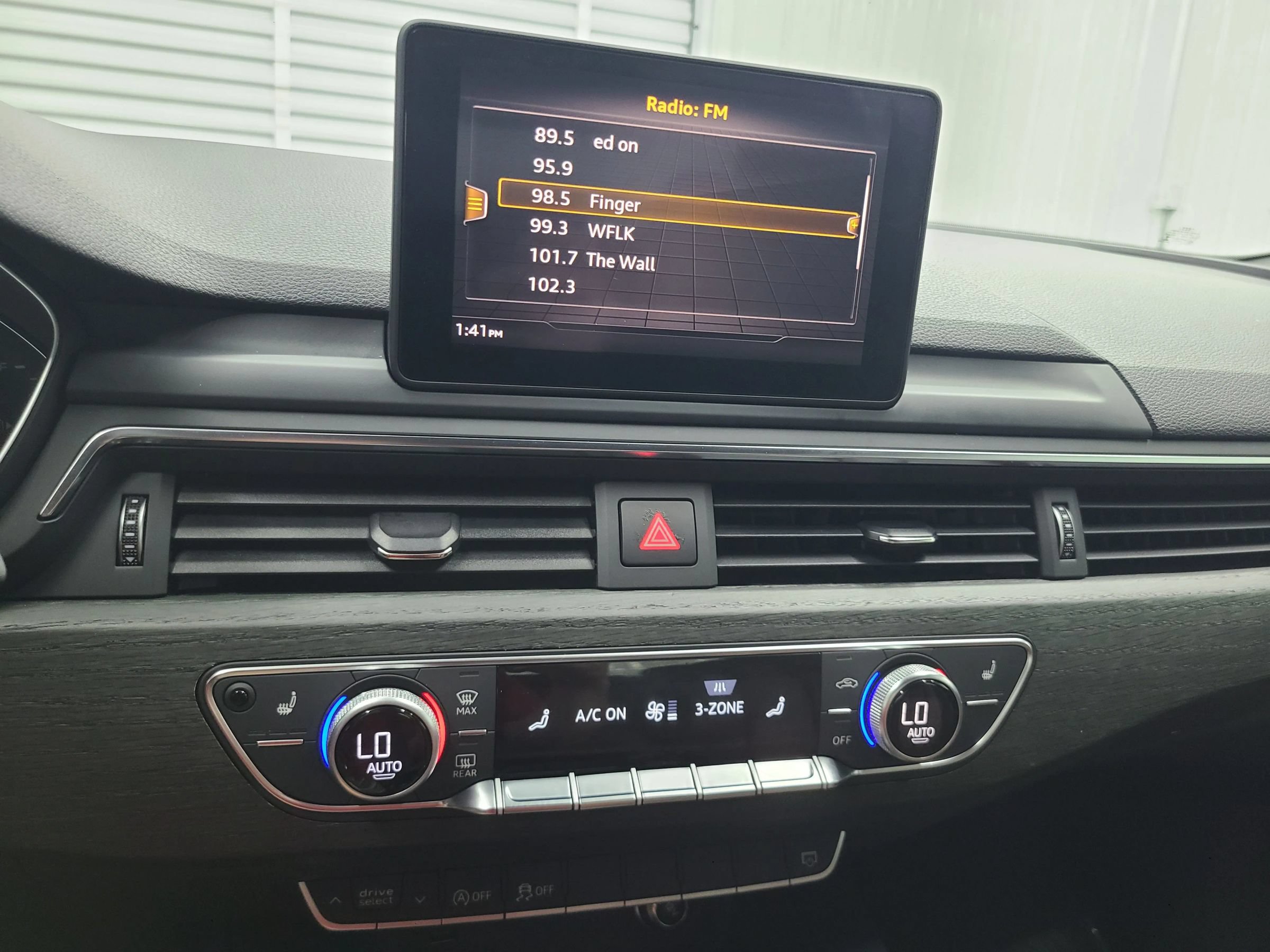 Used 2018 Audi A4 2.0T Ultra Premium w/ Convenience Package FWD image 33
