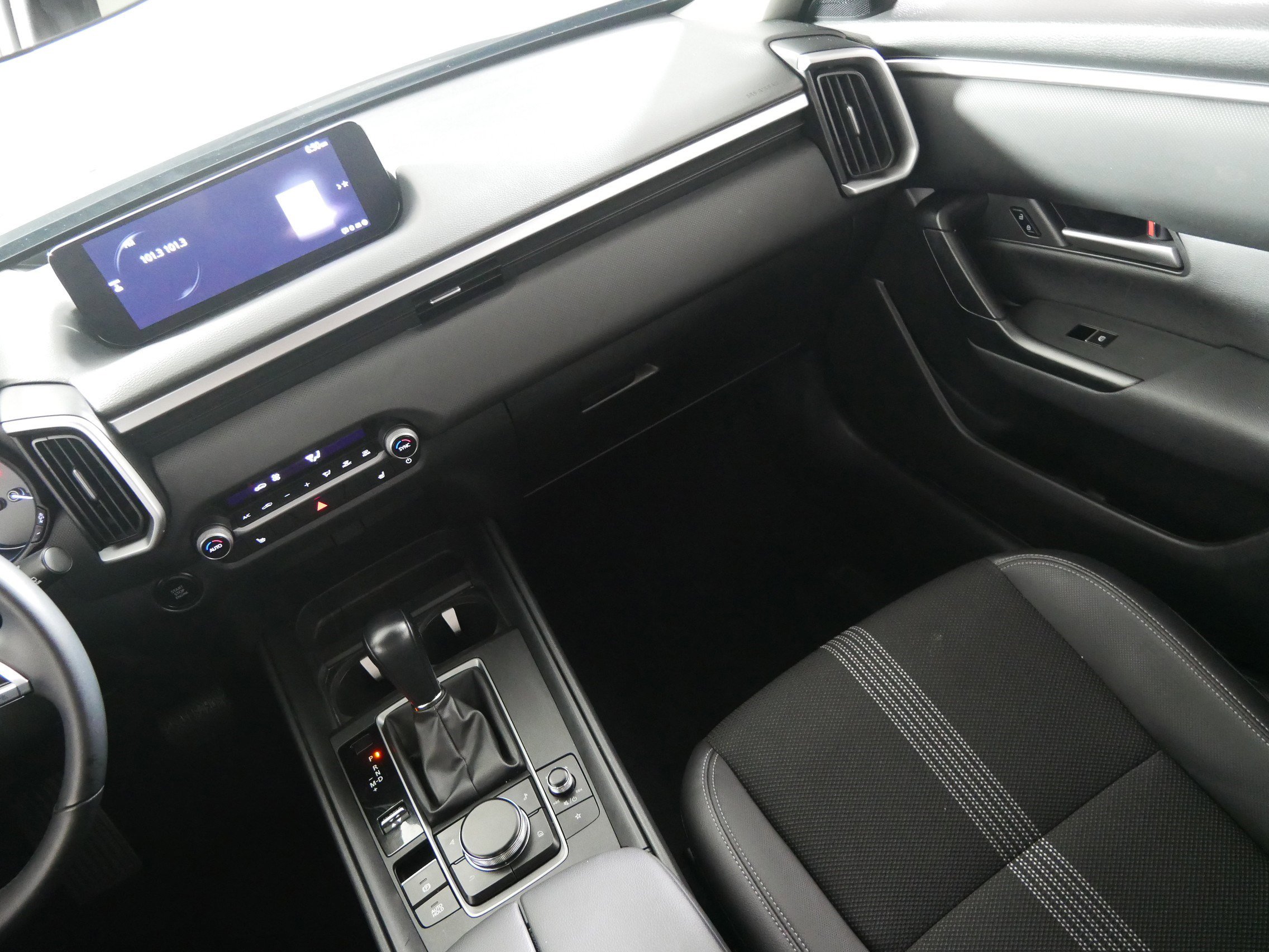 Used 2025 MAZDA CX-50 AWD 2.5 S w/ Preferred Package image 11