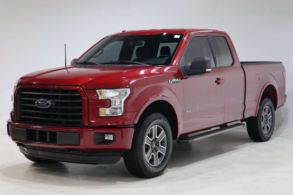 Used 2015 Ford F150 XLT w/ Equipment Group 302A Luxury AWD/4WD image 3