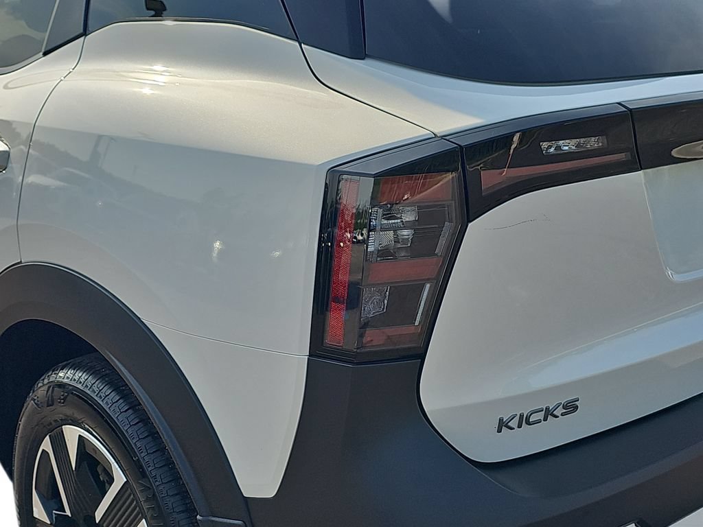 Used 2026 Nissan Kicks SV w/ Charging Package AWD/4WD image 32