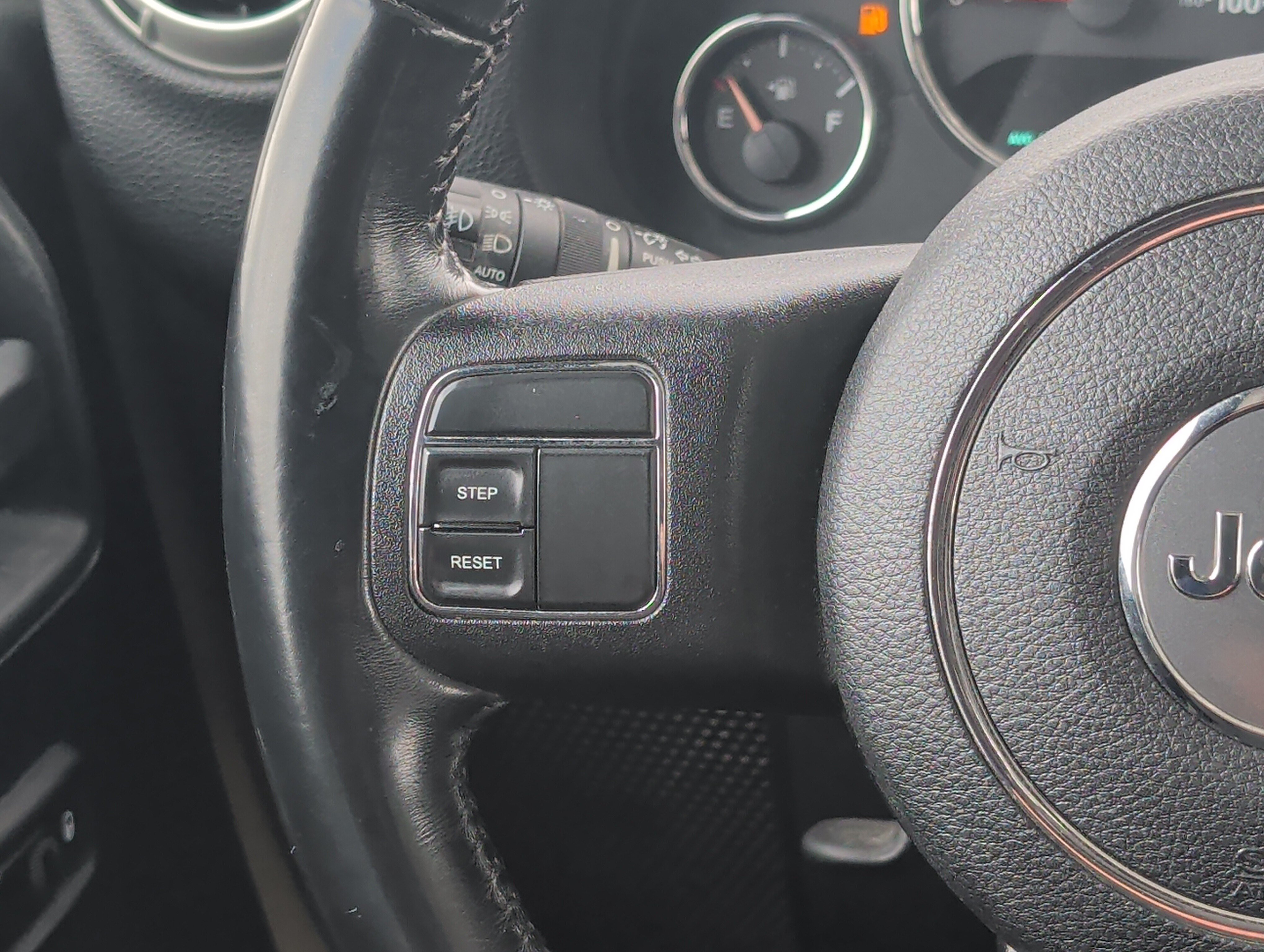 Used 2018 Jeep Wrangler Unlimited Rubicon AWD/4WD image 28