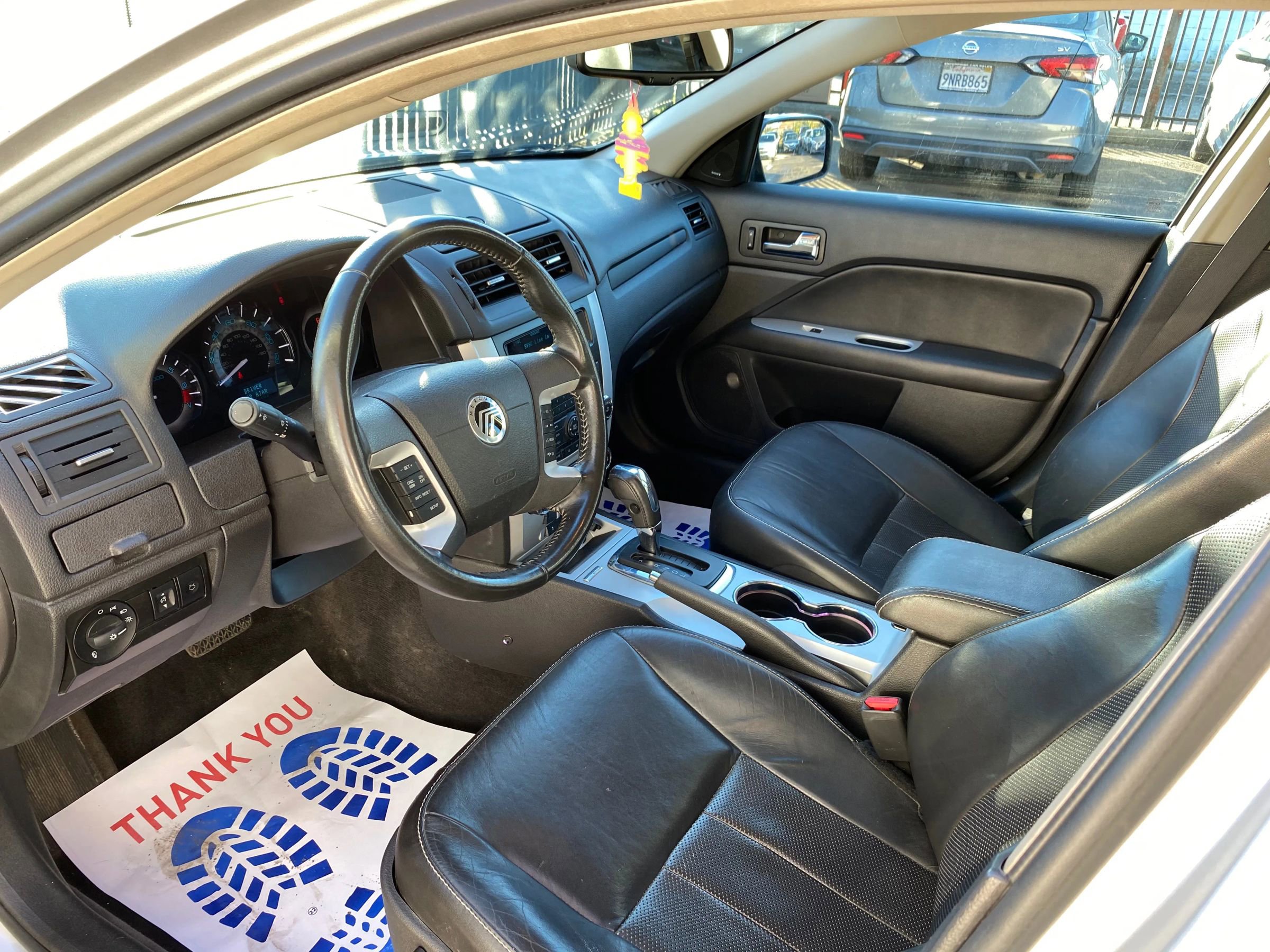 Used 2010 Mercury Milan Premier image 3