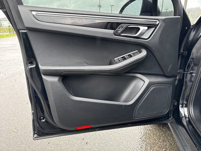 Used 2021 Porsche Macan image 21