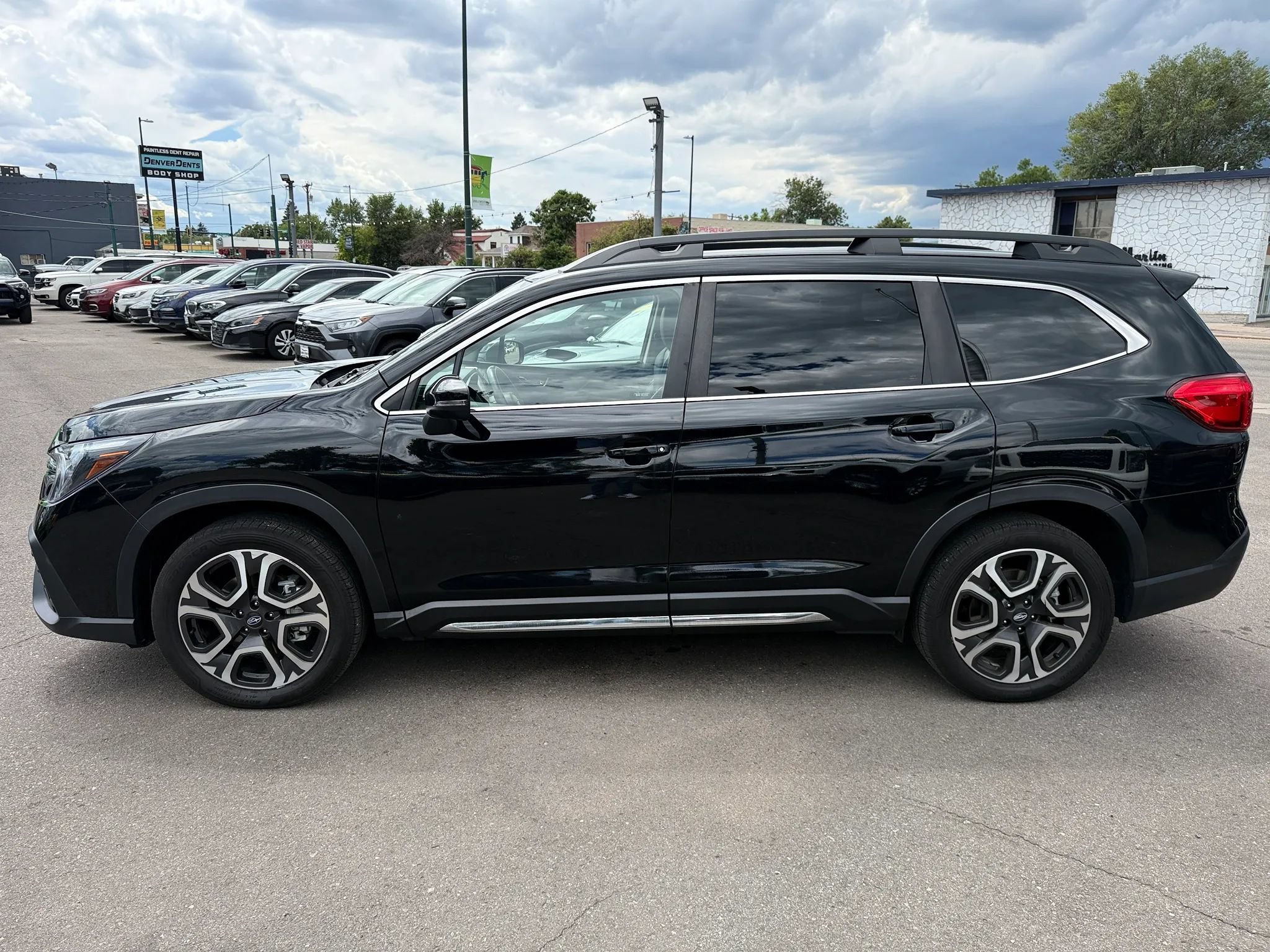 Used 2023 Subaru Ascent Limited AWD/4WD image 6