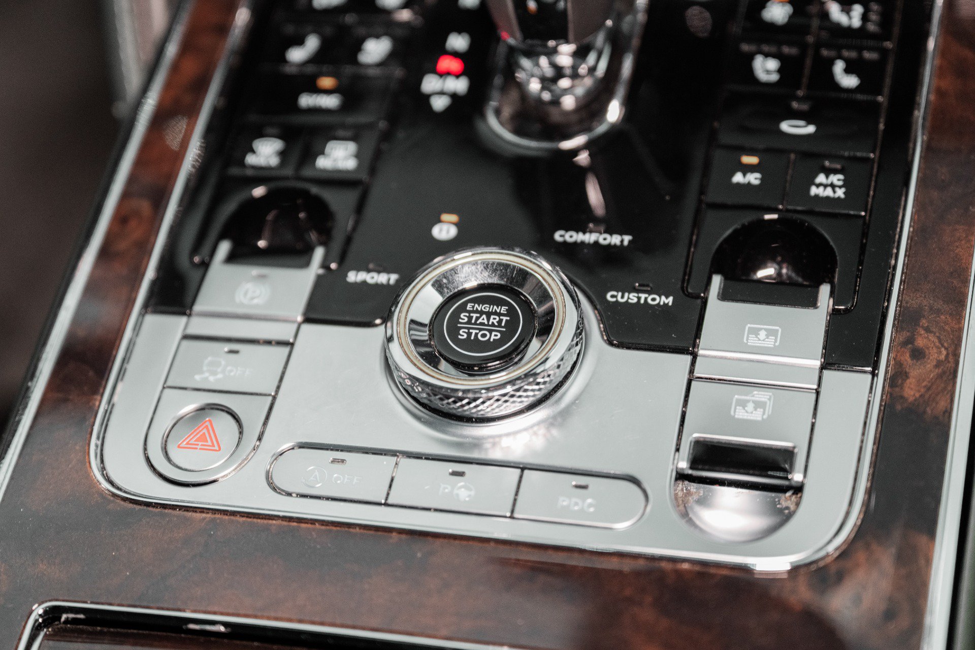 Certified 2022 Bentley Flying Spur V8 AWD/4WD image 46