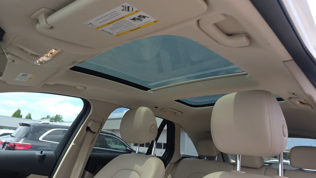 Used 2022 Mercedes-Benz GLC 300 image 23