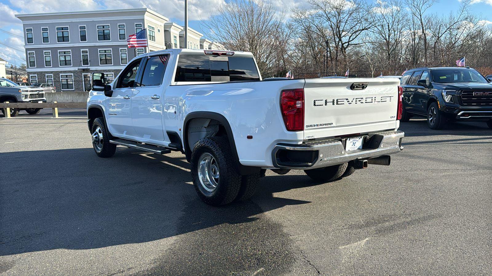 Certified 2022 Chevrolet Silverado 3500 LTZ w/ LTZ Plus Package image 5