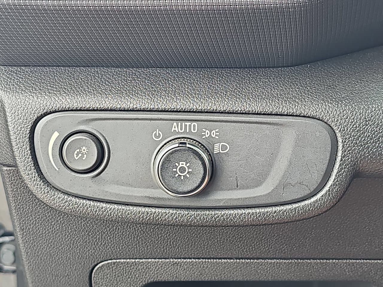 Certified 2023 Chevrolet TrailBlazer LS FWD image 30