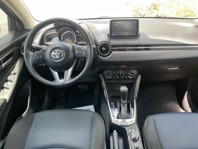 Used 2017 Toyota Yaris iA FWD image 2