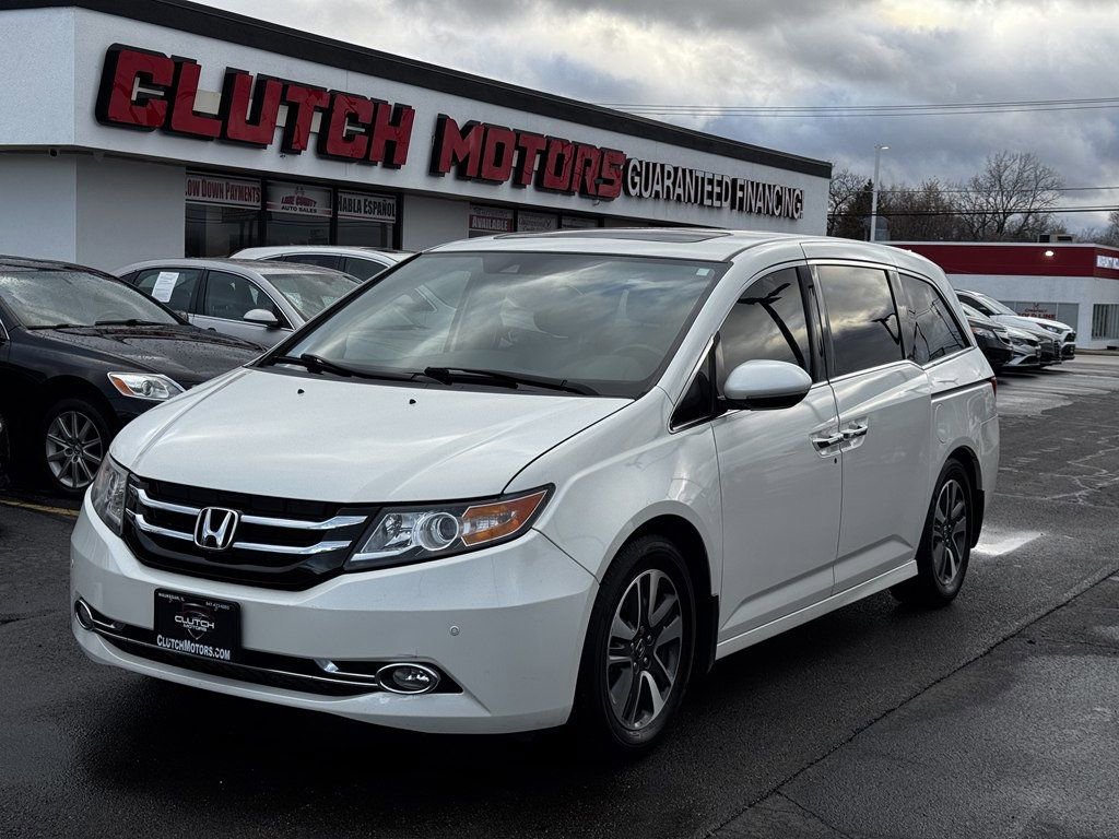 Used 2015 Honda Odyssey Touring image 1