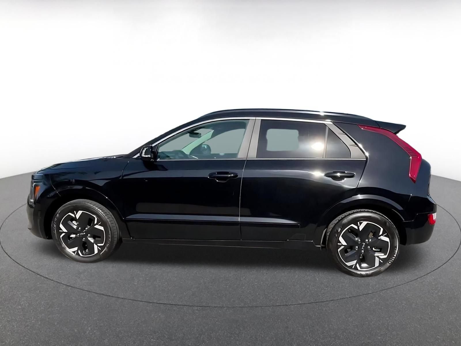 Used 2024 Kia Niro Wind FWD image 9