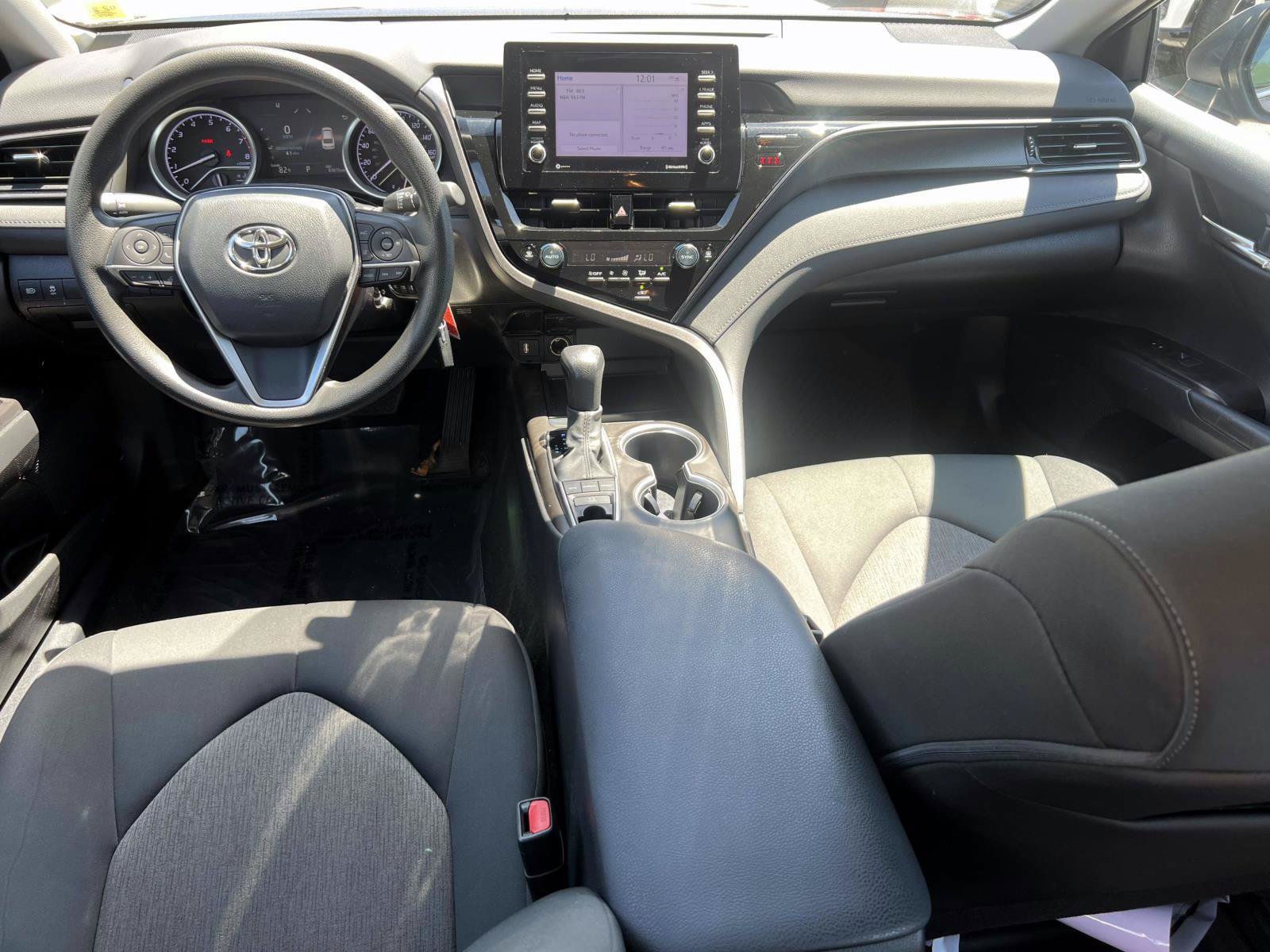 Used 2022 Toyota Camry LE AWD/4WD image 12