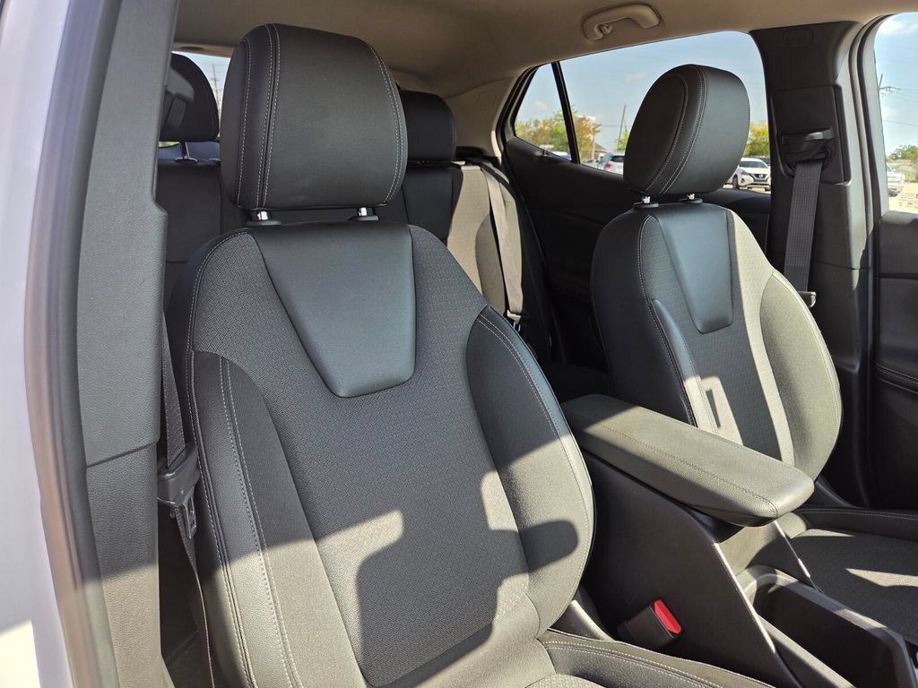 Used 2025 Buick Encore GX Preferred FWD image 29