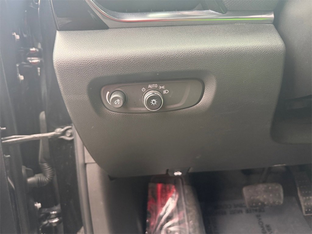 Used 2022 Chevrolet Traverse RS w/ LPO, Floor Liner Package image 18