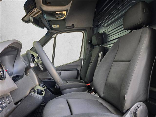 Used 2021 Mercedes-Benz Sprinter 2500 image 11