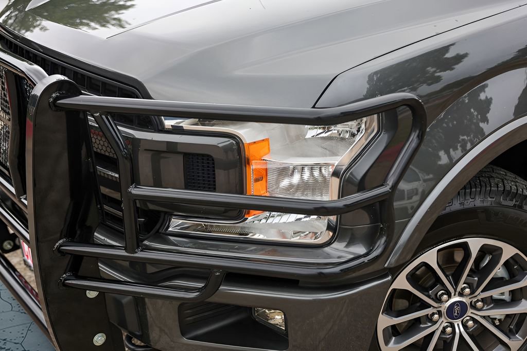 Used 2020 Ford F150 XLT w/ Equipment Group 302A Luxury AWD/4WD image 3